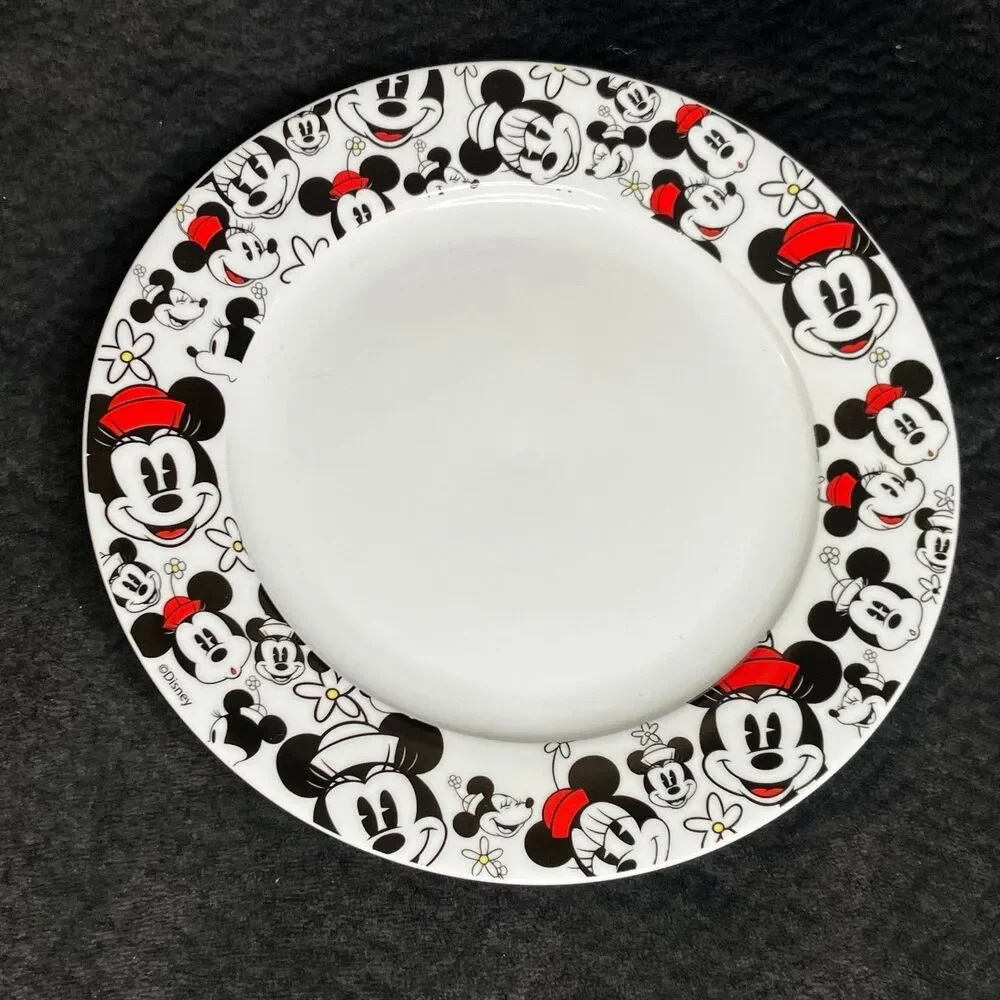 Disney All Over Minnie Mouse Faces Dinner Plate Red Black White 10.5